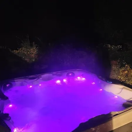 Au Chant Des Oiseaux Nocleg ze śniadaniem