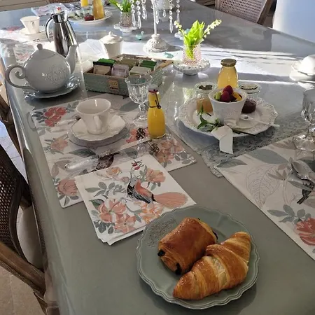 Alojamento de Acomodação e Pequeno-almoço Au Chant Des Oiseaux